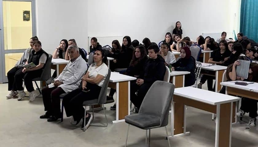 Kontrolsüz teknoloji kullanımı dijital bağımlılığa yol açabiliyor