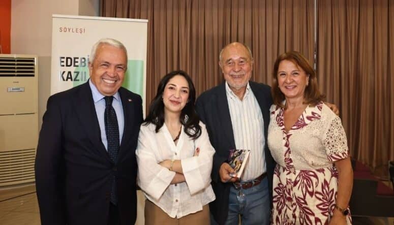 Usta yazar Gündüz Vassaf okurlarıyla buluştu