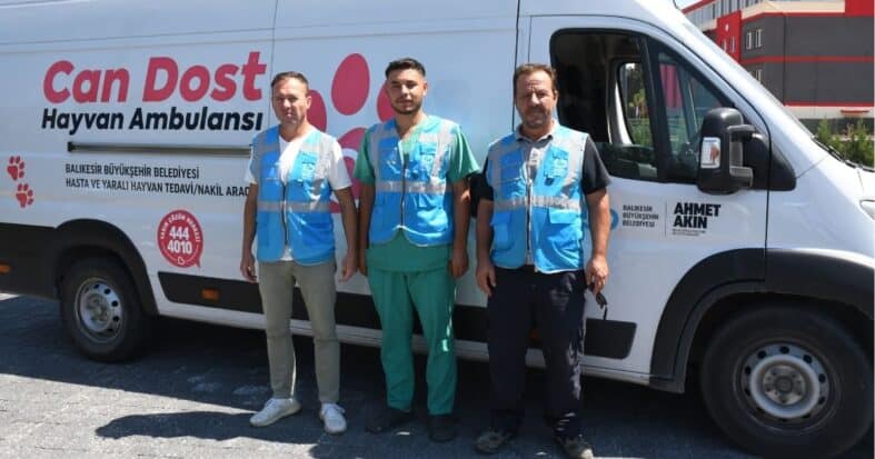 Can Dost Ambulansı yangından etkilenen hayvanlar için Bursa’da