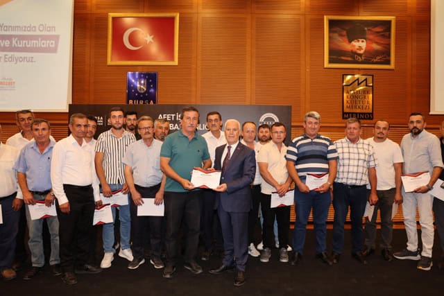 Başkan Bozbey’den alev savaşçılarına teşekkür