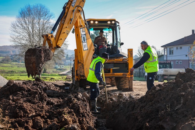 Sakarya Büyükşehir Belediyesi SASKİ, Yeniköy Mahallesi'nde su deposu projesi başlattı