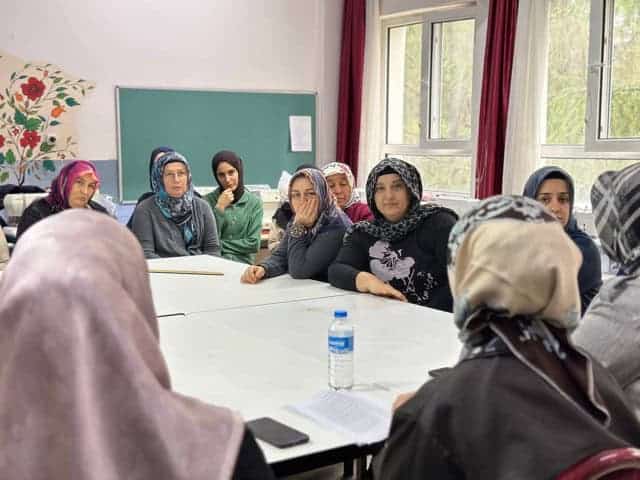 Sakarya Büyükşehir, Kadın Kadına Projesi ile kırsaldaki kadınlara ulaşıyor