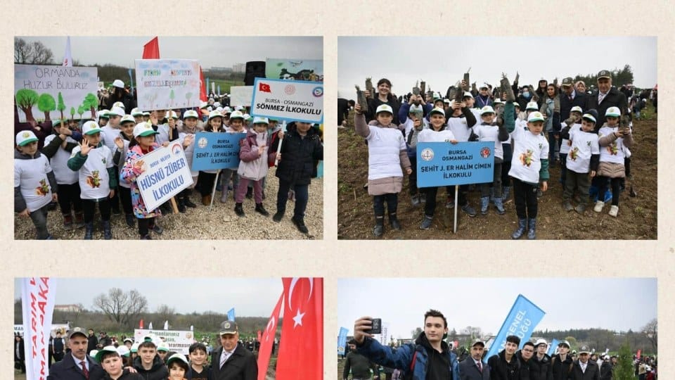 Bursa'da Orman Haftası'nda Öğrenciler ve Protokol Birlikte Fidan Dikti