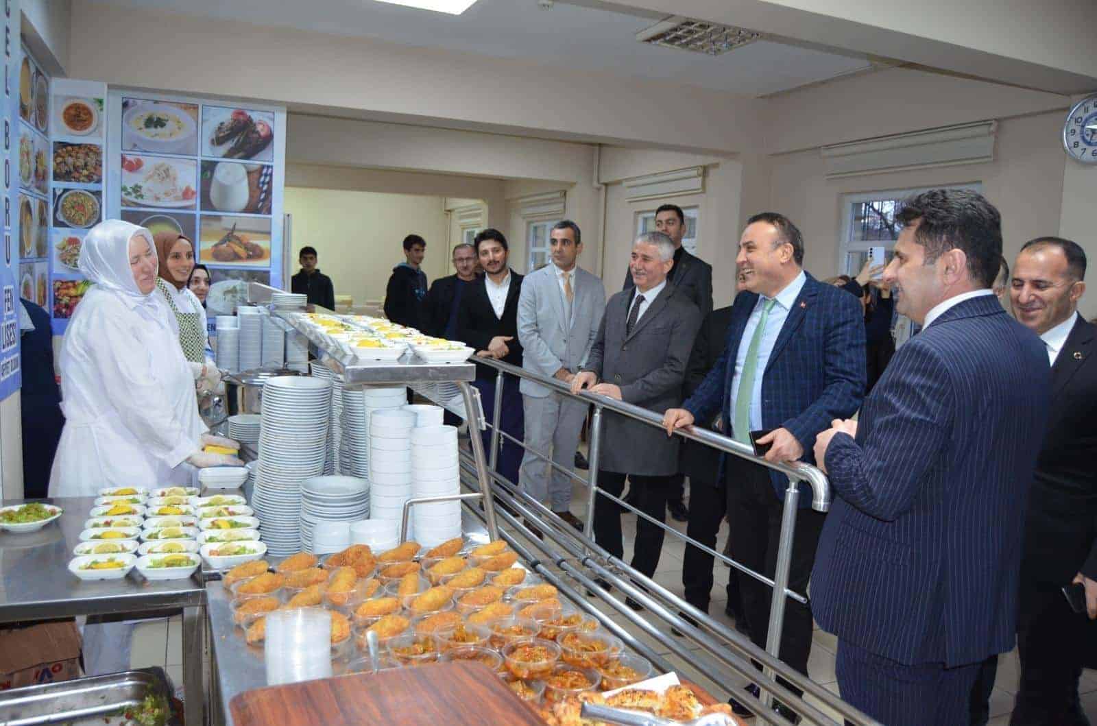 Gebze Yücel Boru Fen Lisesi’nde Yöneticilerden Ziyaret ve İftar Buluşması