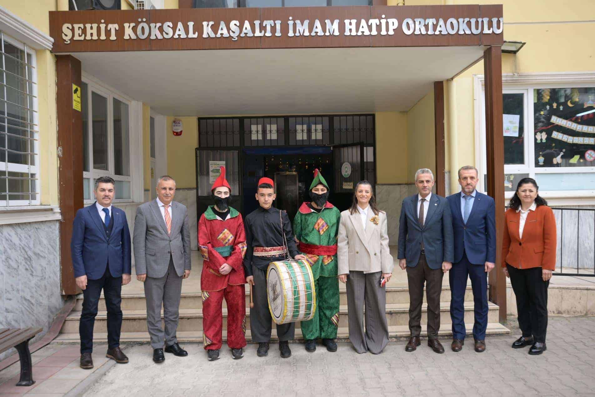 Aynur Gökalp Durna, Bursa’da eğitim yatırımlarını ve okullarda yürütülen çalışmaları yerinde değerlendirdi