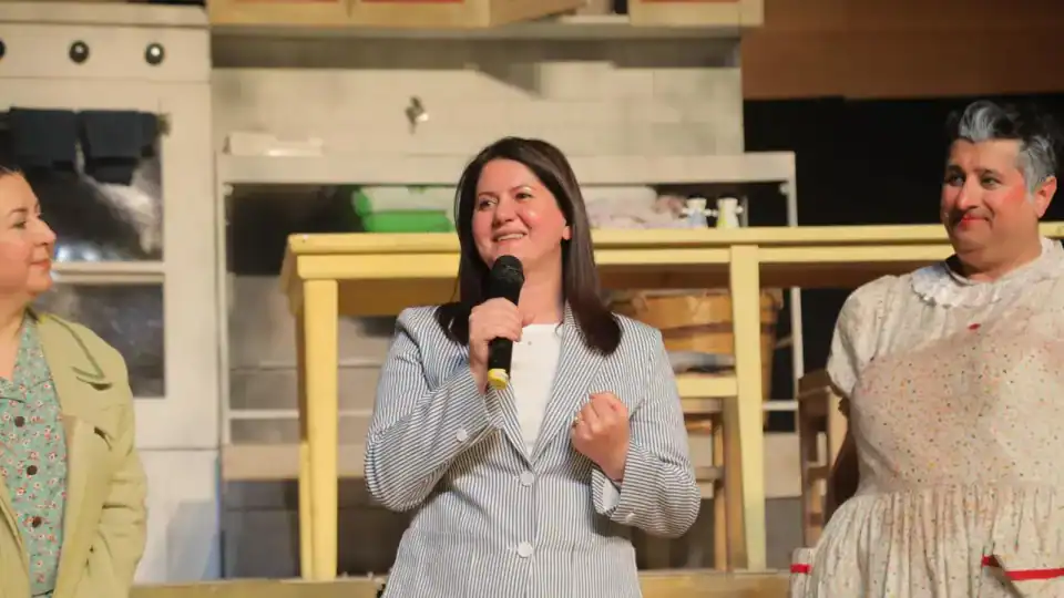 Edirne’de 'La Nona – Süper Babaanne' Tiyatro Oyunu Sanatseverlerle Buluştu